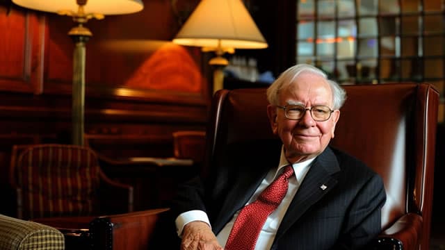 Berkshire Hathaway Holds Firm as Buffett Eyes StepâDown