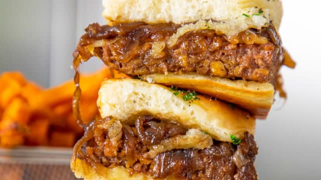 BeyondâŊMeatâs surprising memeâstock comeback