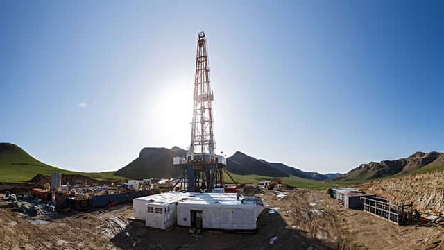 OPEC+ Set to Approve Minor OilâOutput Hike Amid Glut Warnings