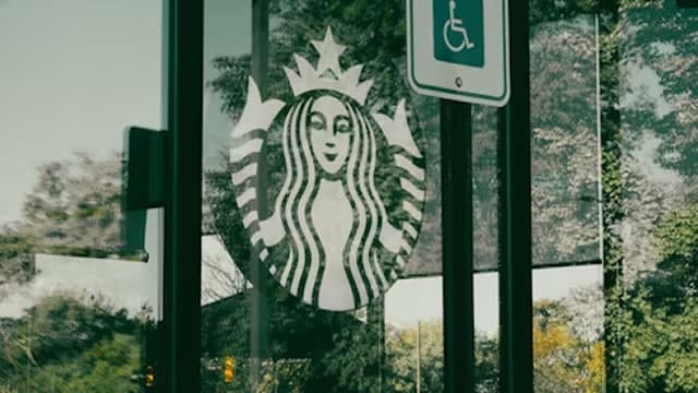 Starbucksâ Turnaround Plan Faces Growing Pains and a Tough Earnings Quarter